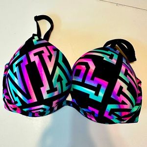 Victoria’s Secret Pink Bra 32DD